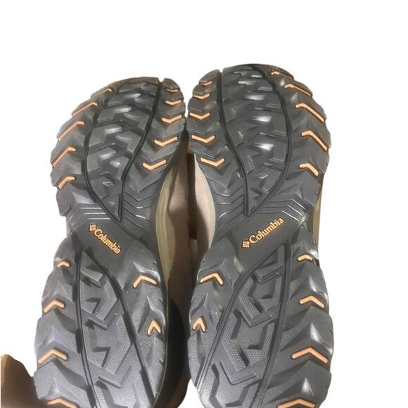 Mens Columbia Redmond III Mid Waterproof Wide hiking boots Size 16 NWB main image 7